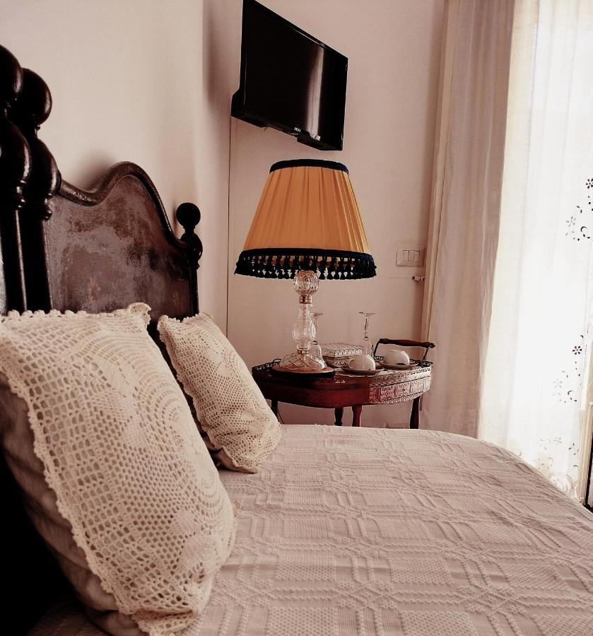 Fera O' Luni Bed & Breakfast CTA Exterior foto