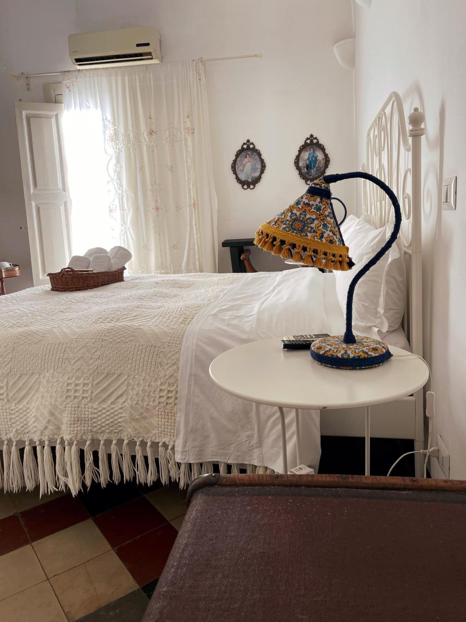 Fera O' Luni Bed & Breakfast CTA Exterior foto