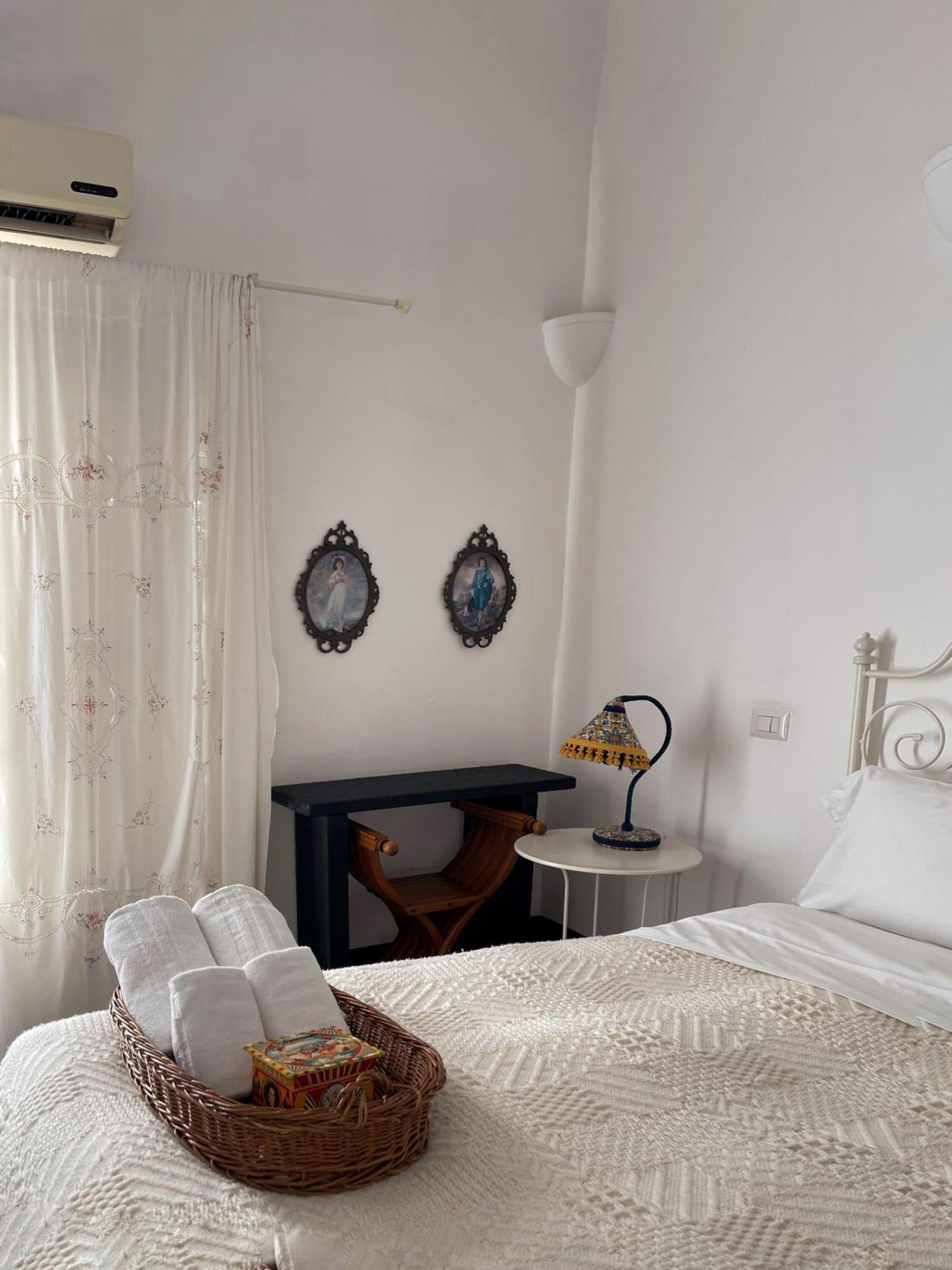 Fera O' Luni Bed & Breakfast CTA Exterior foto